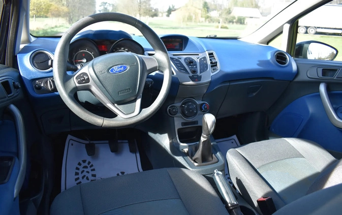 Ford Fiesta cena 21700 przebieg: 159160, rok produkcji 2009 z Łask małe 562